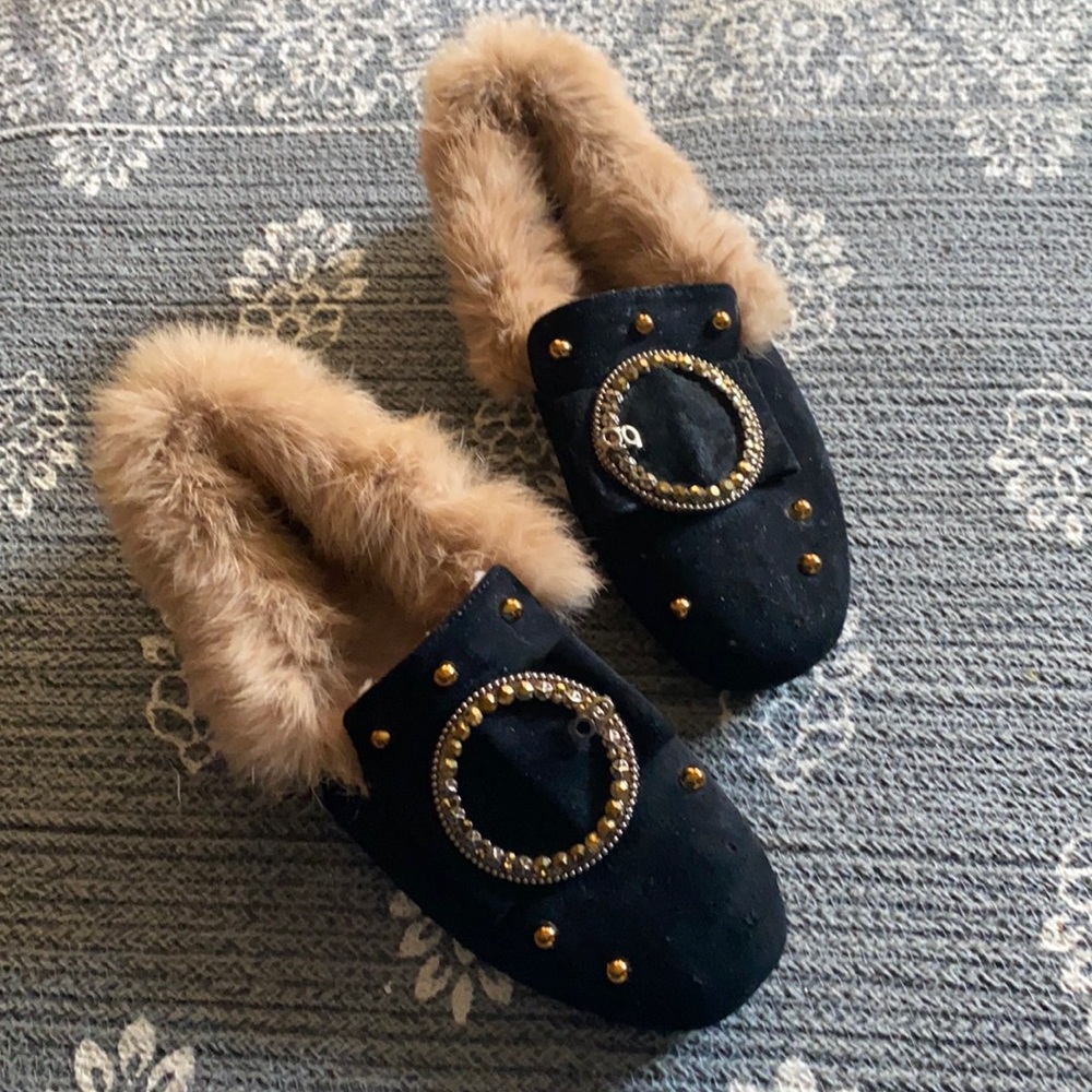 Women’s dress slippers with hard sole. SIZE 39